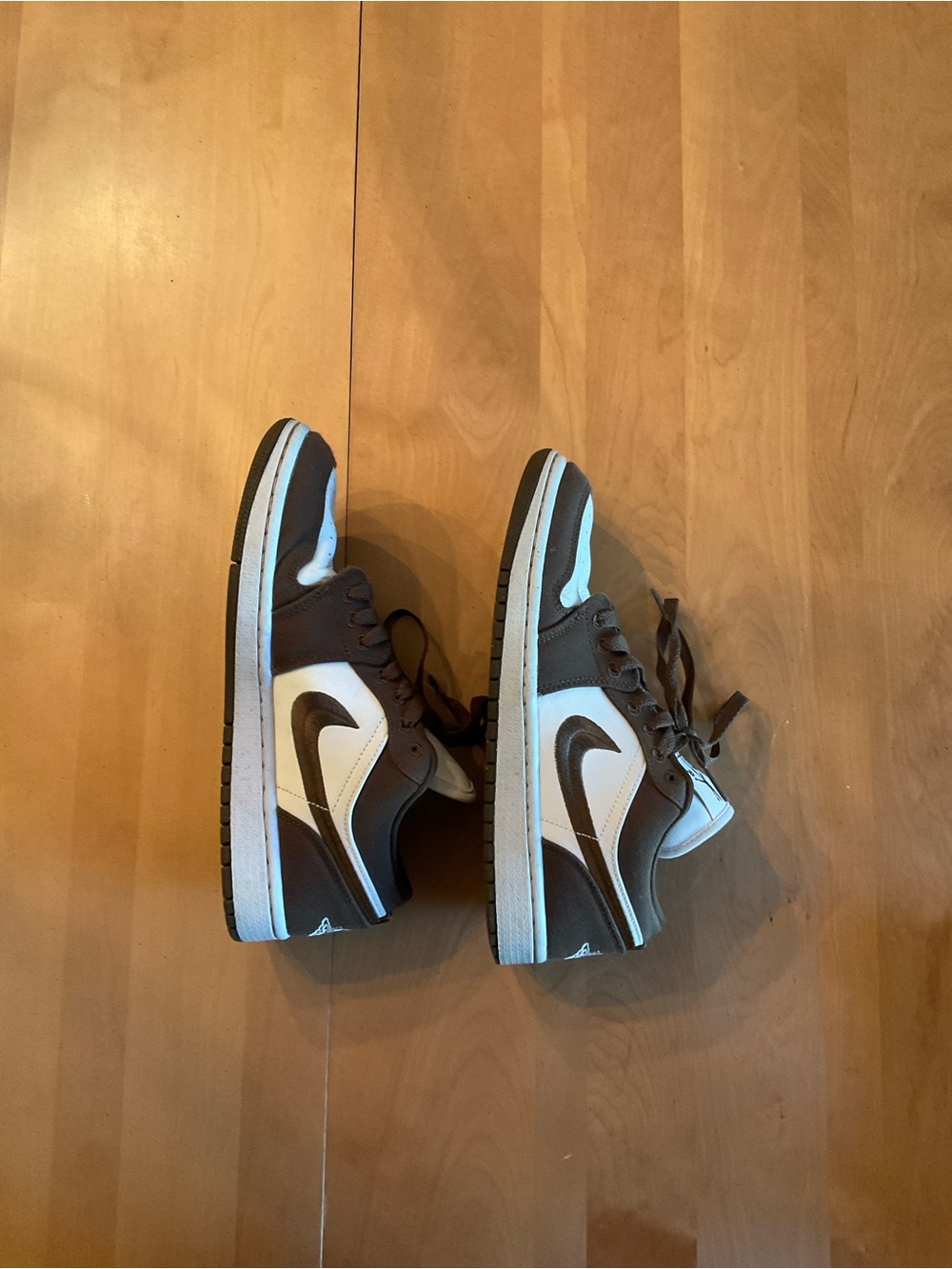 Jordan 1 Low SE Brown and White Womens - Picture 2 of 6